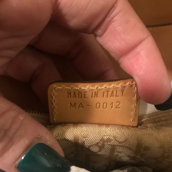 100% authentic Dior Street Chic - Picture 5 of 8